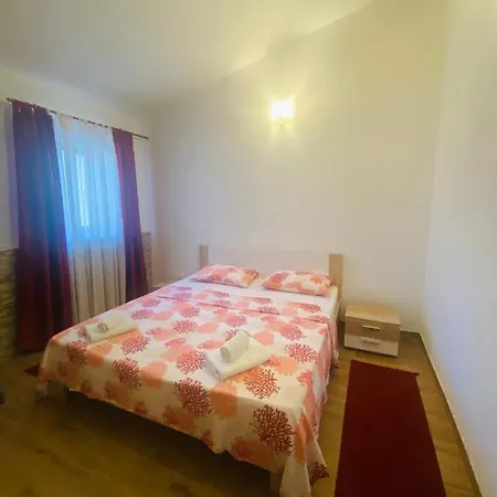 Apartman Janja * 스타리그라드 파클레니차