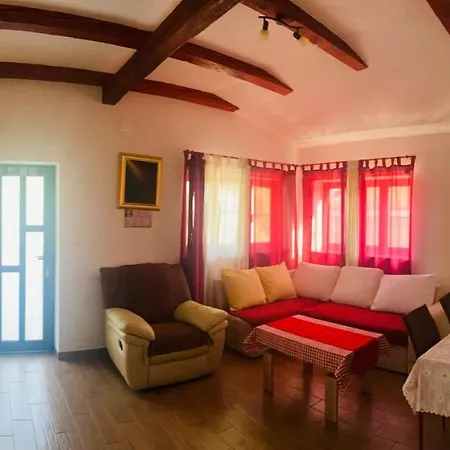 Apartment Apartman Janja *