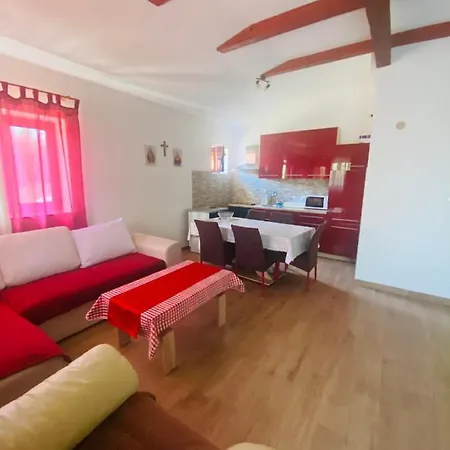 아파트 Apartman Janja 스타리그라드 파클레니차